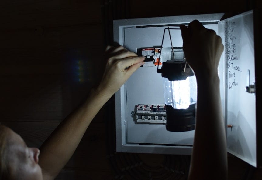 Com evitar pèrdues en la producció per microtalls elèctrics